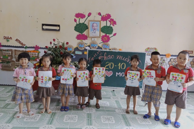 HOẠT ĐỘNG TRẢI NGHIỆM Ý NGHĨA CỦA CÁC BÉ TRƯỜNG MẦM NON MỸ THẮNG CHÀO MỪNG NGÀY 20/10