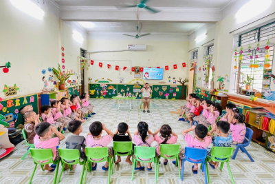 HOẠT ĐỘNG HỌC THƠ “ĐÔI MẮT CỦA EM” CỦA CÁC BÉ LỚP 4-5 TUỔI A2